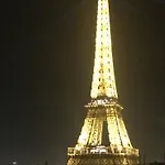 Eiffel Tower Incredible View Париж