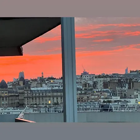 Eiffel Tower Incredible View *