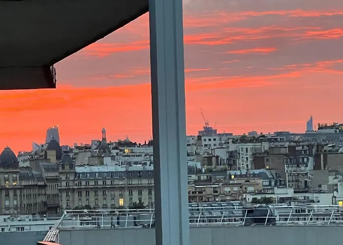 Eiffel Tower Incredible View *